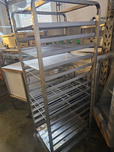 Regaalwagen 6040 met platen