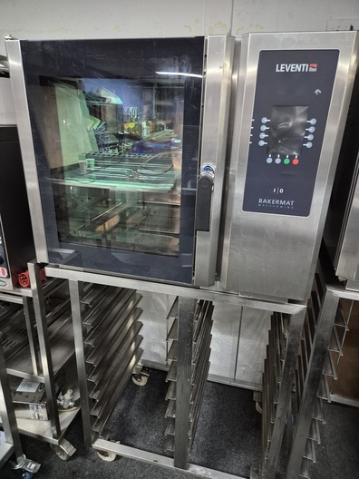 Oven Leventi op rvs onderstel