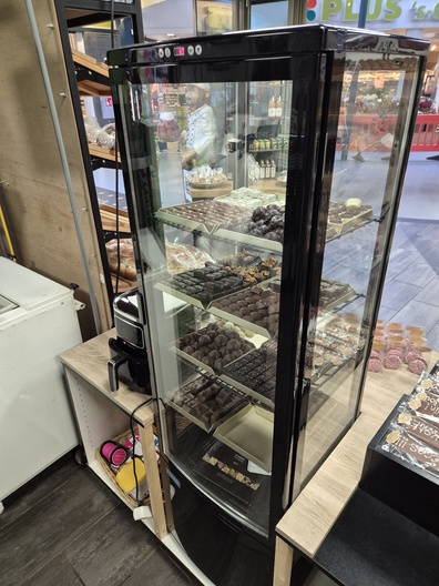 Zwarte bonbon vitrine Polar