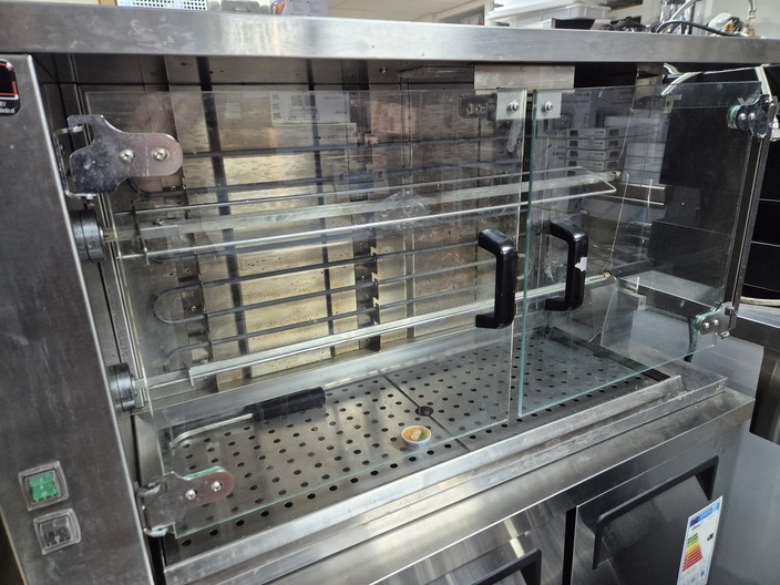 chicken rotisserie Hendi CRE2