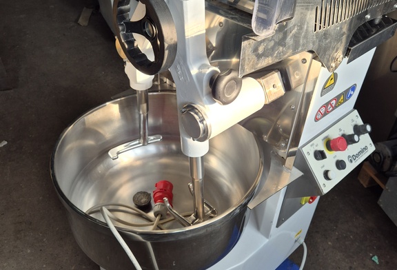 Afbeelding van Bakkerijmachines en inventaris veiling Amsterdam- Zuid Oost