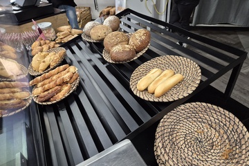 Afbeelding van Zwart metalen presentatierek