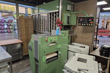 Afbeelding van Kalmeijer puntenkast met opmaker