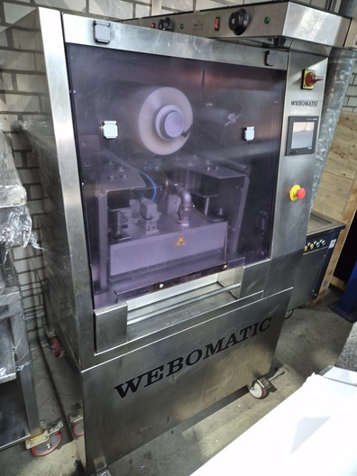 Webomatic traysealer