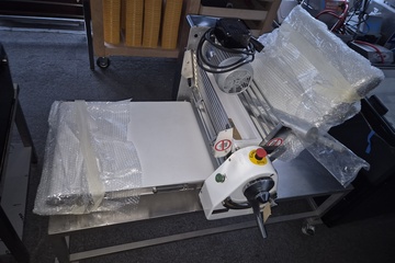 Afbeelding van Uitrolmachine tafelmodel nieuw