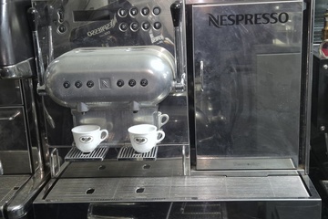 Afbeelding van Koffiemachine Nespresso Aguila