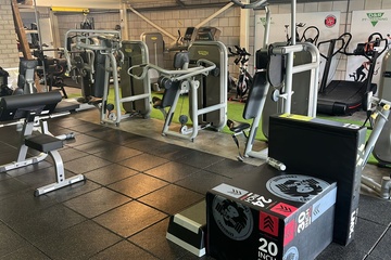 Afbeelding van Set fitness toestellen personal trainer studio