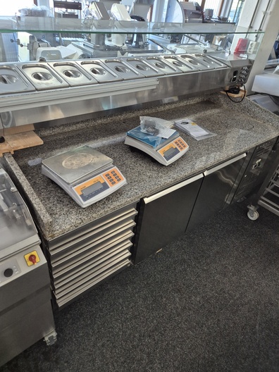 Complete pizza koelwerkbank met saladiere 200 cm