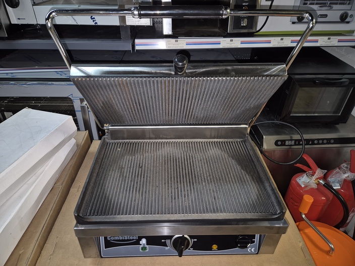 Contact grill geribd