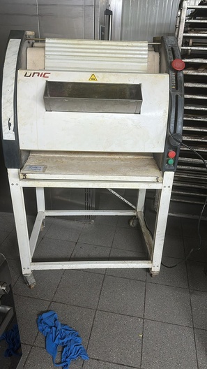JAC UNIC C2 stokbroodmachine