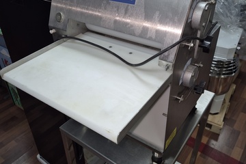 Afbeelding van Somerset pizza deegroller op onderstel