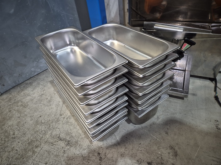 16 ijsbakken van 5 liter