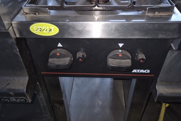 Afbeelding van gasfornuis 2 pits ATAG op kast