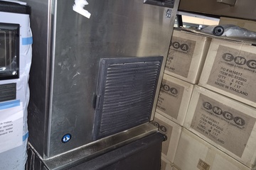 Afbeelding van Hoshizaki nuggetijsmachine FM-170AKE-N-SB en bunker