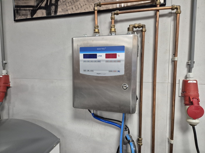 Baktec B3 Univers 3 weg water doseerapparaat