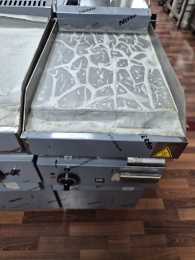 Elektrische grill bakplaat op kast nieuw