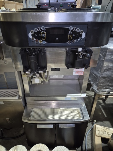 Combi softijs- en milkshakemachine Taylor