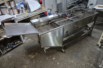 Afbeelding van Oliebollenlijn 2,1 meter  oliebollenbakapparaat met manden en dompelrekken