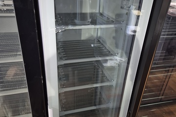 Afbeelding van Witte supermarkt vriezer smal NIEUW