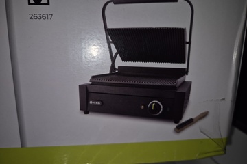 Afbeelding van Zwarte contactgrill panini grill nieuw