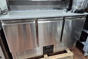 Afbeelding van PIZZAWERKBANK 3 DEUREN nieuw