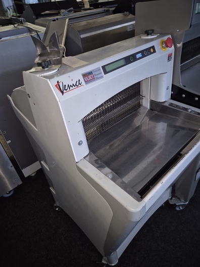 8 mm broodsnijmachine JAC venice, breadslicer