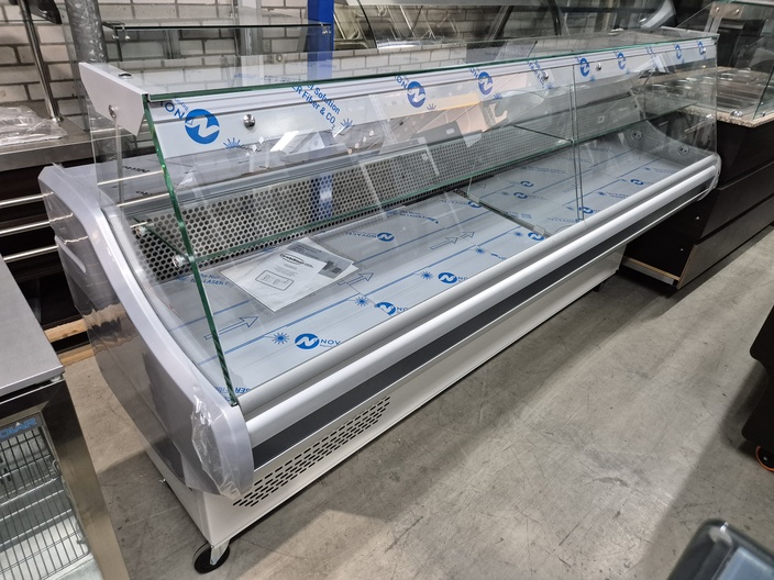 Nieuwe gekoelde toonbank