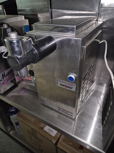 Sanomat slagroommachine