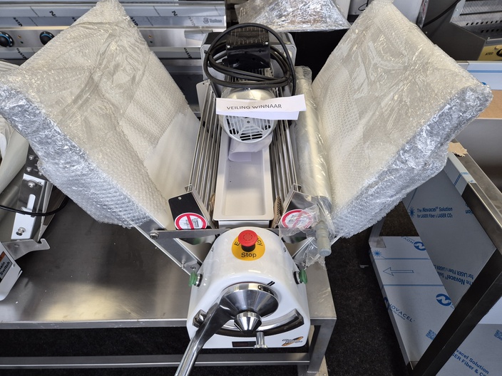 Nieuwe uitroltafel SM-520S