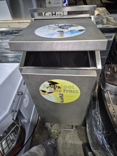 rvs pedaalemmer afvalbak