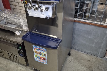 Afbeelding van Softijsmachine 3 taps Nissei NA6468
